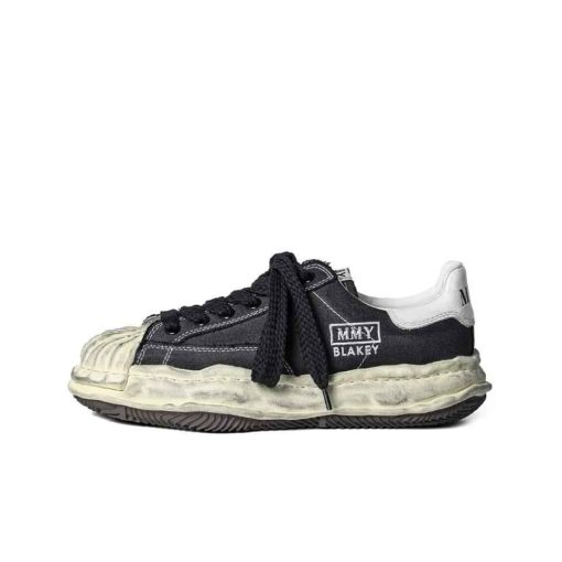 메종 미하라 야스히로 블레이키 OG 솔 디스트레스 캔버스 로우탑 스니커즈 블랙 A10FW712-BLACK